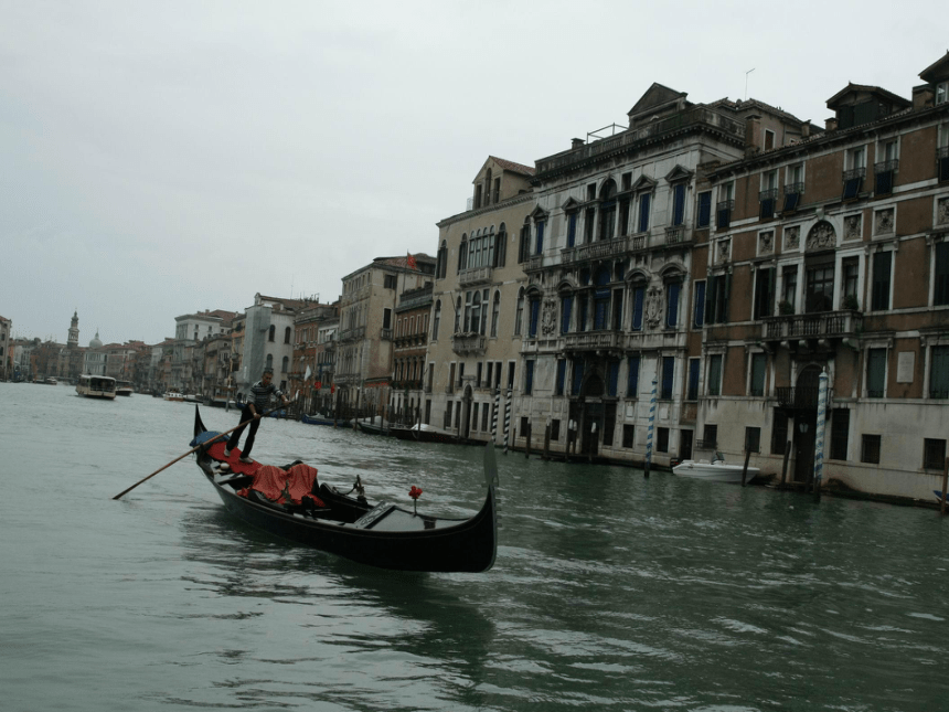 威尼斯的小艇 课件
