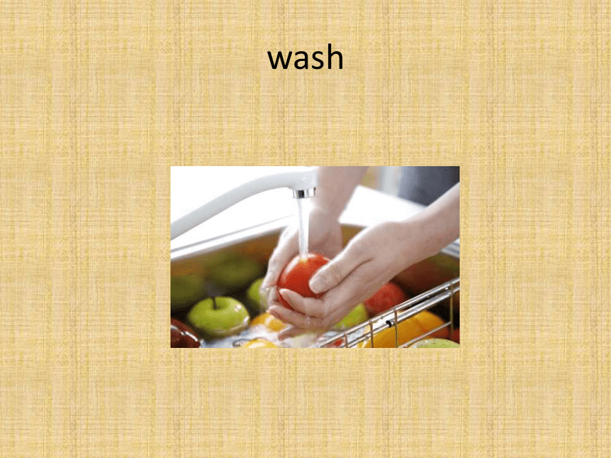 Lesson 10 Are you washing your face? 课件